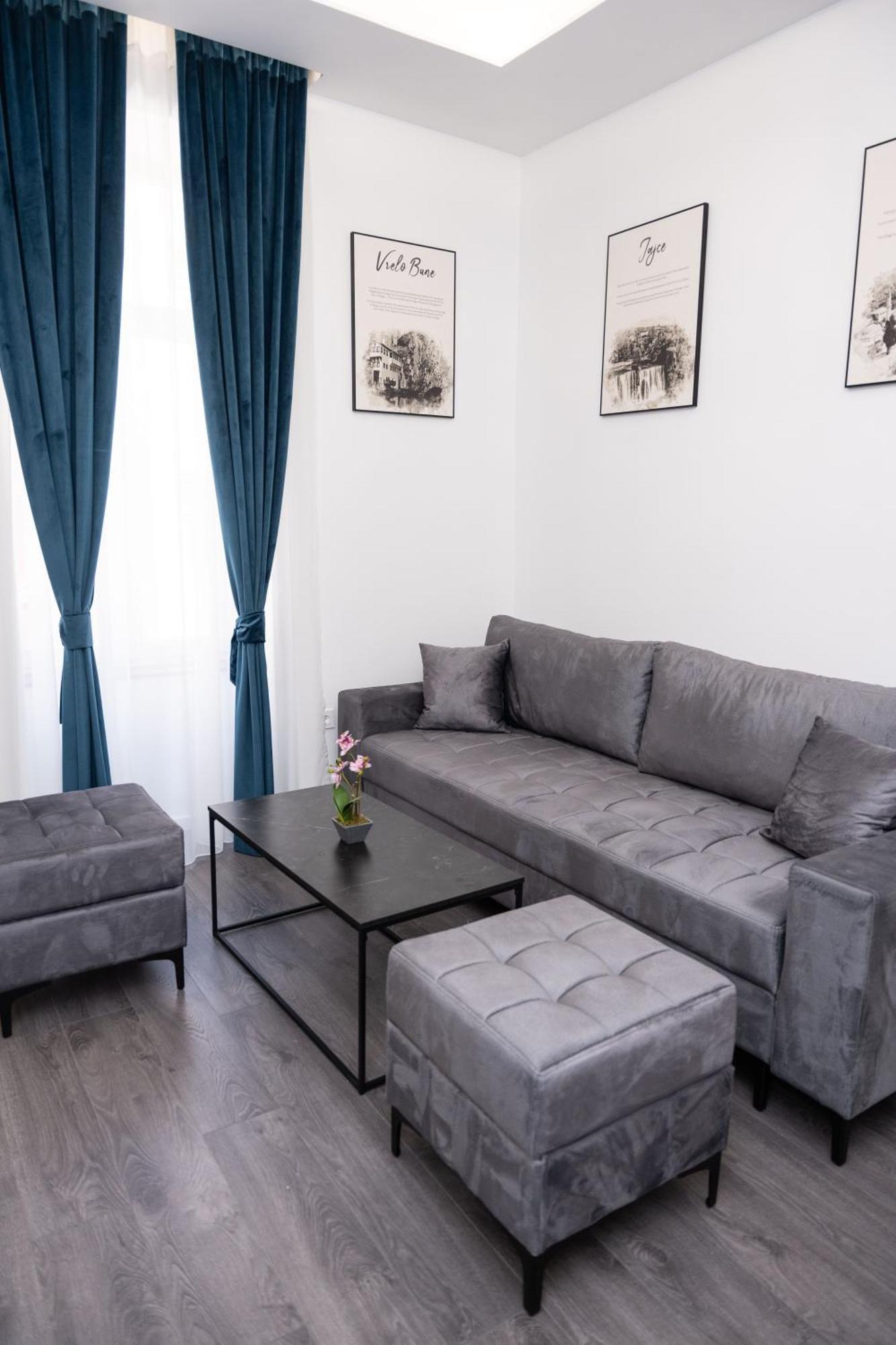 Azzurro Apartment *